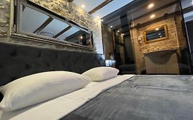 Tequila Apartments (Adults Only)