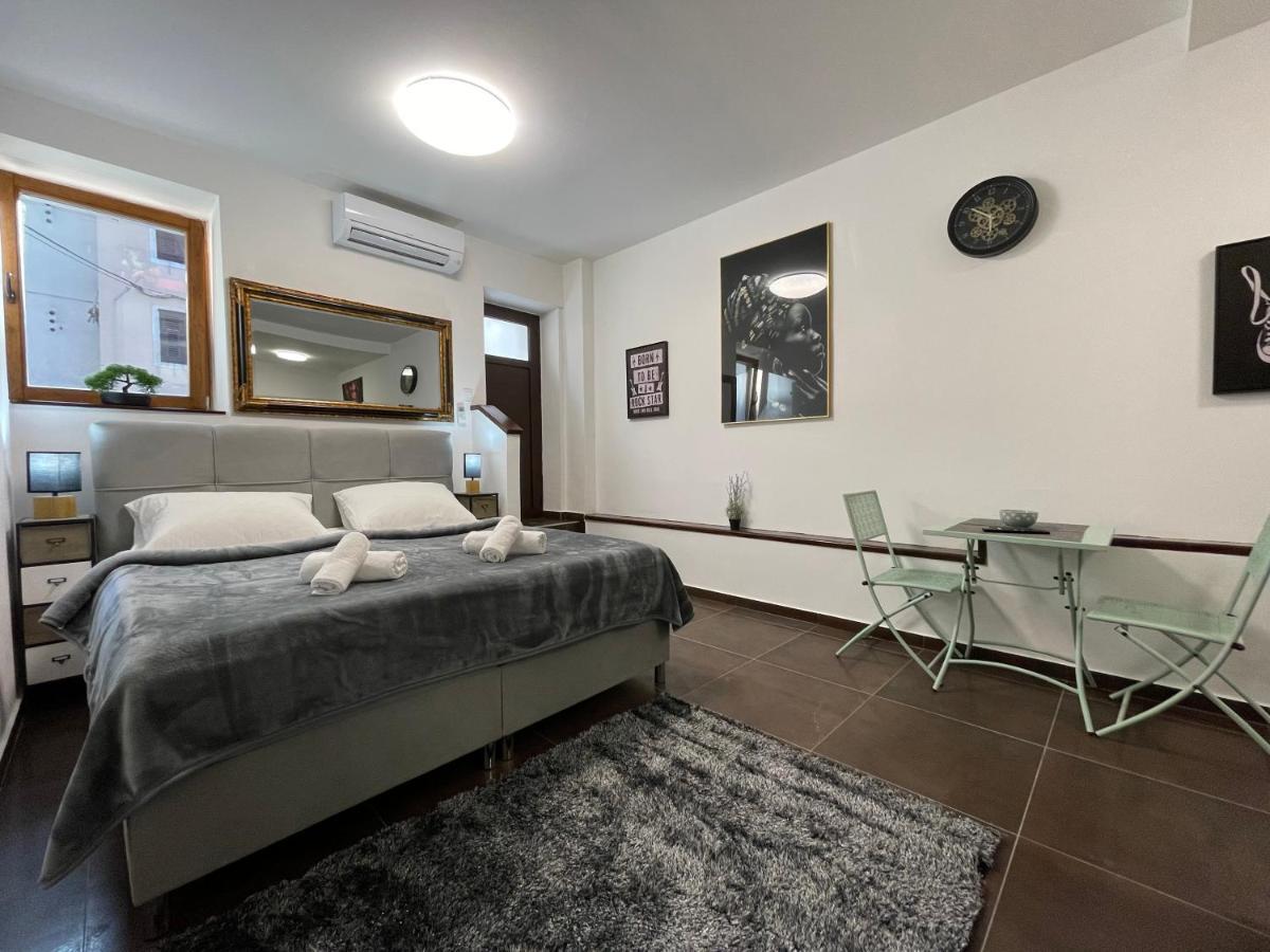Tequila Apartments (Adults Only) Zadar Exterior photo